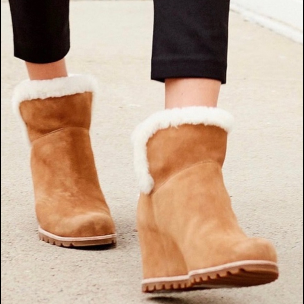 UGG WOMEN’S Skyline Ankle Boot Size:7.5 - Picture 1 of 9